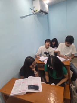 Medhas Tutorials | Physics and Chemistry Classes | Best coaching | CBSE, JEE, Neet tuition in Noida