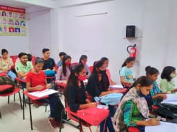 𝗠𝗮𝗿𝗴𝘀𝗵𝗿𝗲𝗲 Classes IIT JEE | NEET | CUET Coaching Laxmi Nagar - Delhi