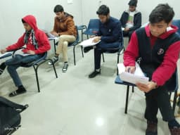 pionsclasses.in- NEET | IIT JEE | BOARDS Coaching In Laxmi Nagar - Delhi