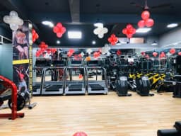 THE POWER HOUSE GYM