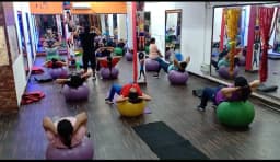 BE SMART FITNESS ACADEMY
